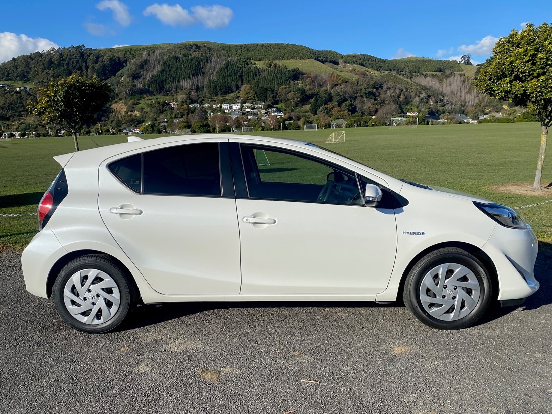 2019 Toyota Aqua New Zealand side profile. 