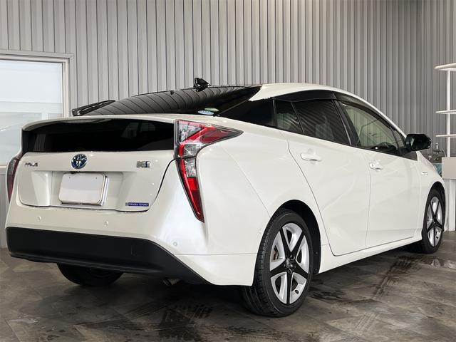 2018 Toyota Prius rear end. 