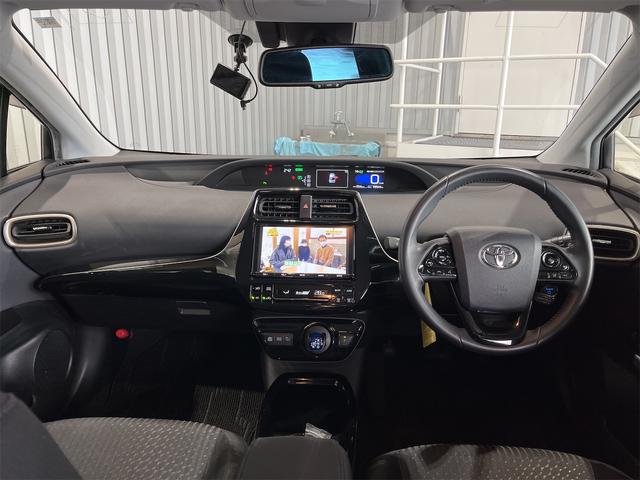 2018 Toyota Prius front and interior.