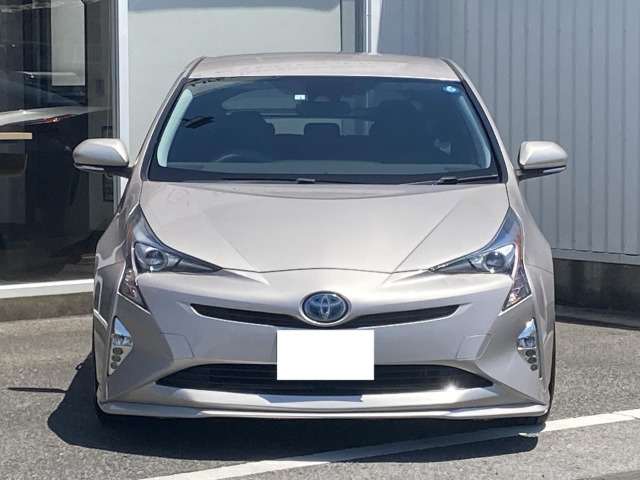 2020 Toyota Prius Front View. 