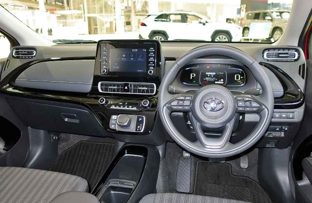 2021 Toyota Aqua steering wheel. 