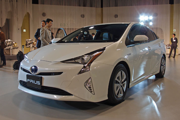 2019 Toyota Prius Review