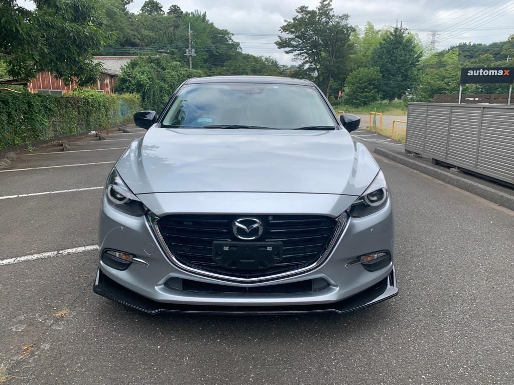 2018 Mazda Axela Front End