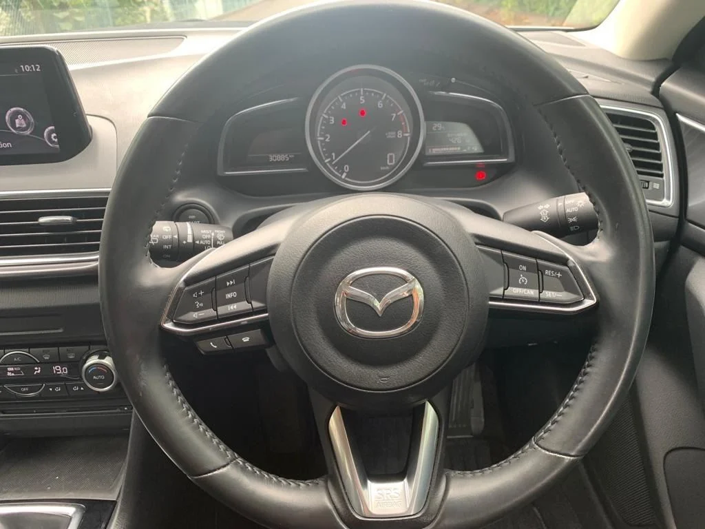 2018 Mazda Axela steering wheel.