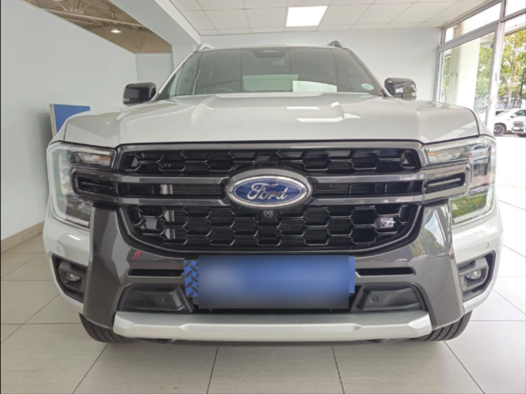 2024 Ford Ranger front view