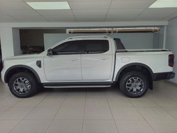 2024 Ford Ranger side view