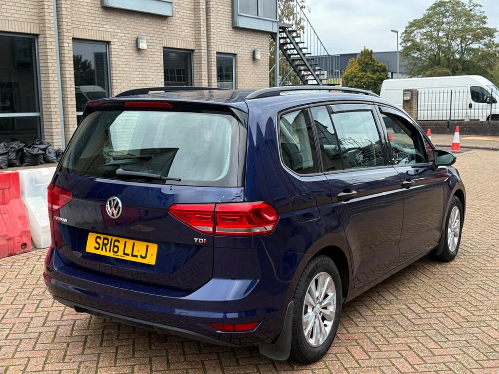 Volkswagen Touran