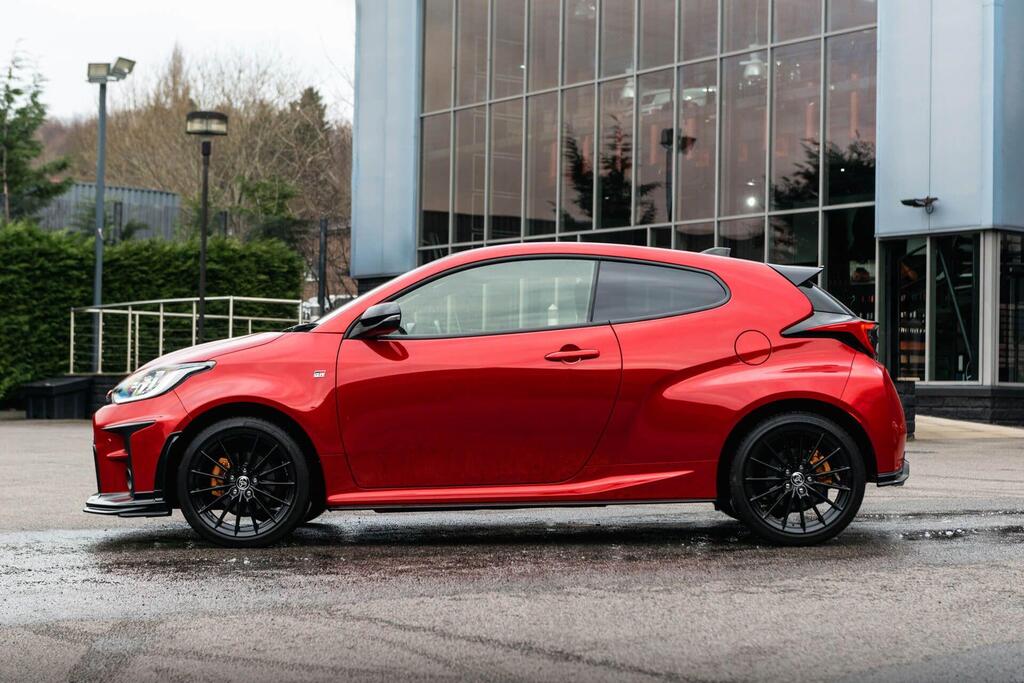 Toyota Yaris XP210
