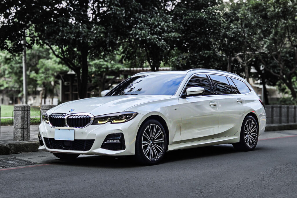 2021 BMW 320i(G21) Service and Repair Manual