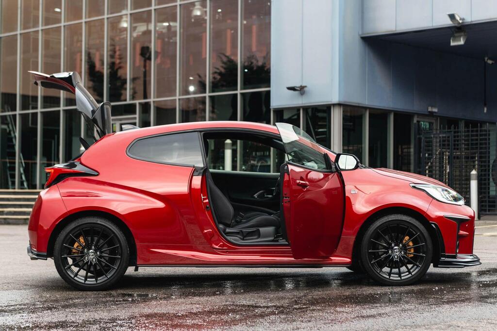 Toyota Yaris XP210